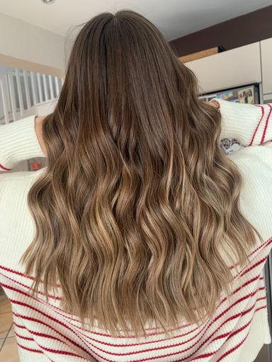 Julie Archier - cheveux ombré hair froid